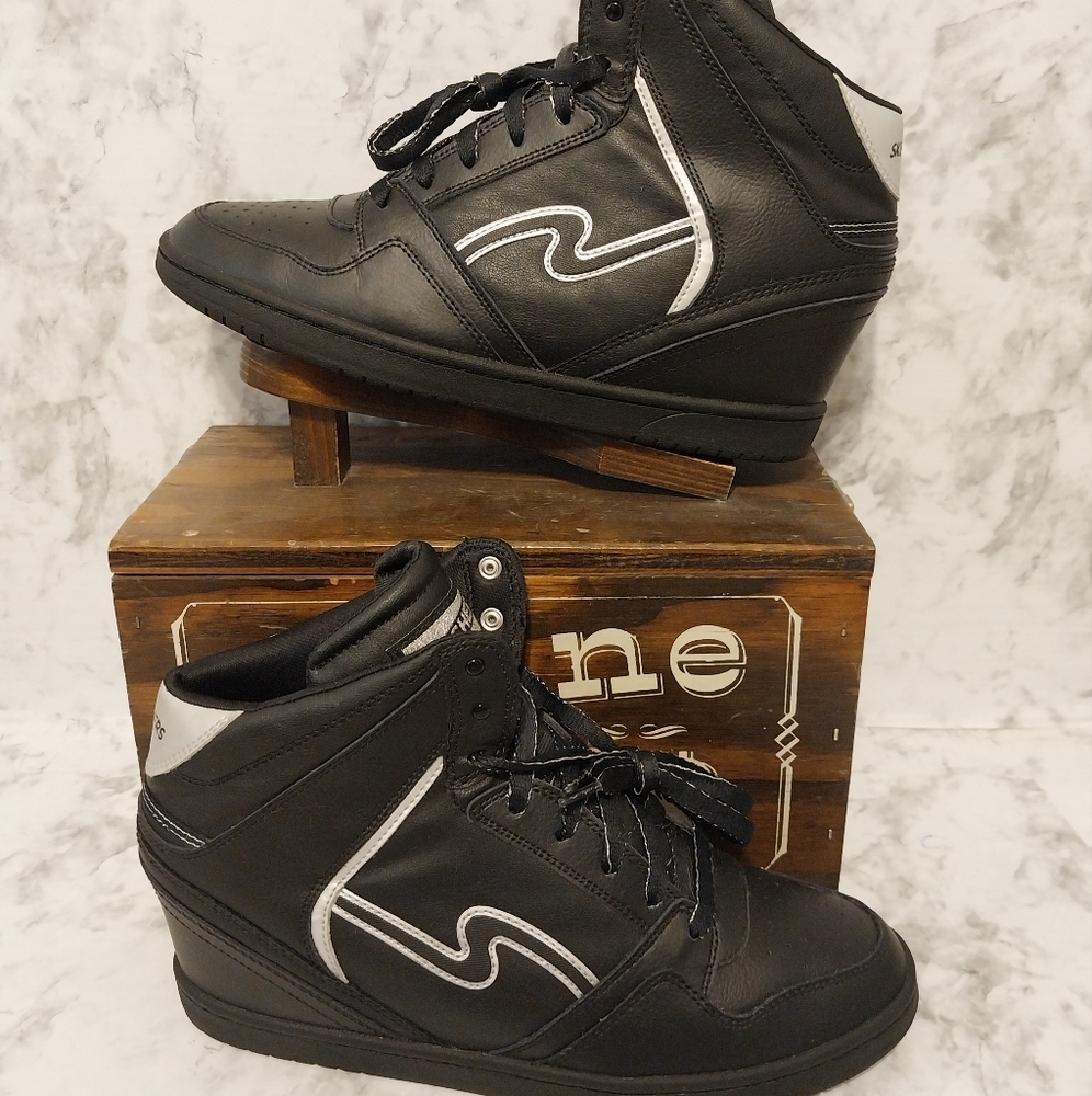 Pre-owned 2016 Skechers Hidden Wedge High